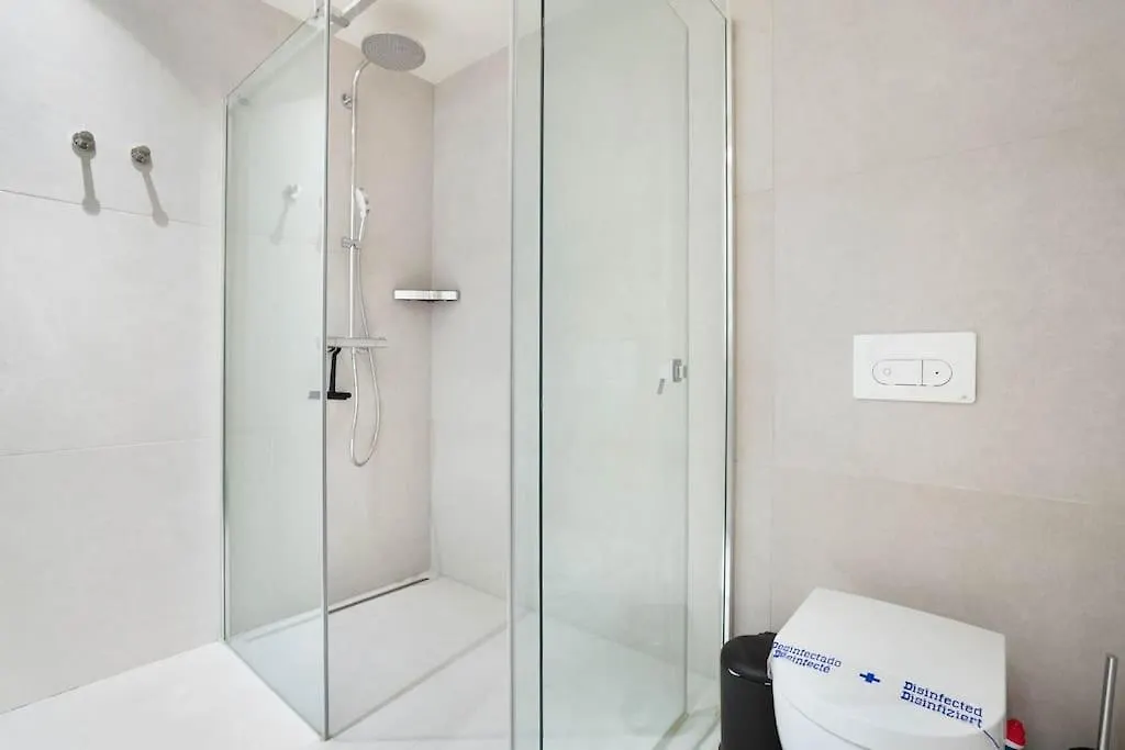 Brand New Luxury 2Bd Velaya Beachfront Rdr442 エステポナ アパート